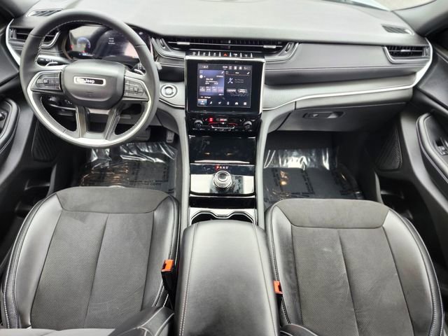 Used 2023 Jeep Grand Cherokee L Altitude AWD/4WD image 12