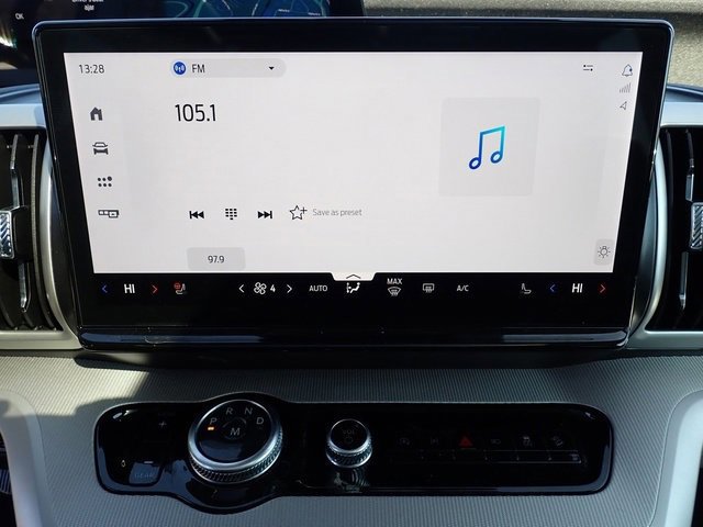 Certified 2025 Ford Expedition Active image 28