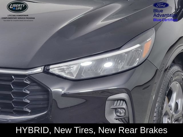 Certified 2024 Ford Escape ST-Line Select AWD/4WD image 9