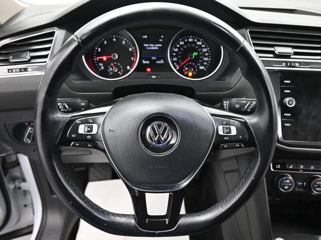 Used 2019 Volkswagen Tiguan SE w/ Panoramic Sunroof Package FWD image 12