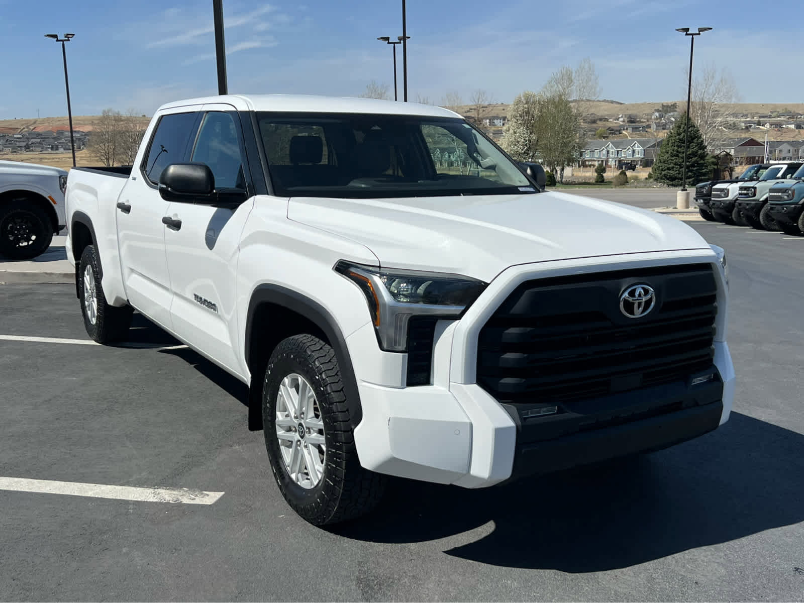 Used 2022 Toyota Tundra SR5 w/ SR5 Convenience Package image 4