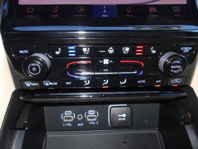Used 2024 Jeep Grand Cherokee L Limited w/ Luxury Tech Group II AWD/4WD image 7