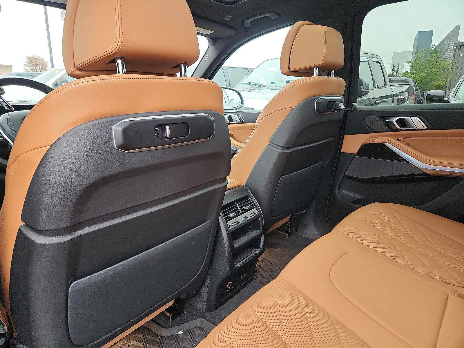 Used 2024 BMW X5 xDrive40i w/ Premium Package image 26