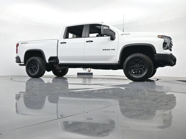 Used 2025 Chevrolet Silverado 2500 ZR2 w/ ZR2 Bison Edition AWD/4WD image 36