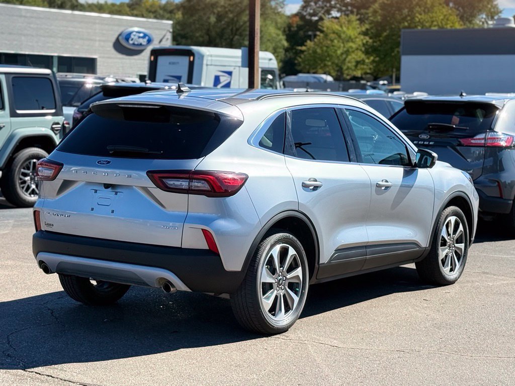 Certified 2024 Ford Escape Platinum AWD/4WD image 35