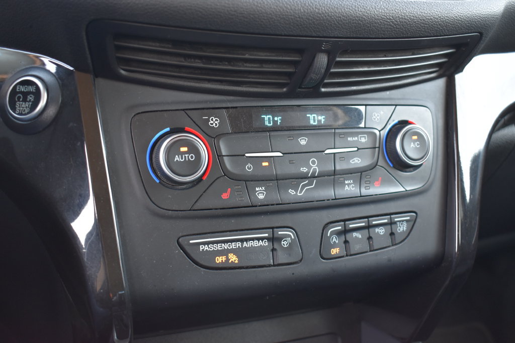 Certified 2018 Ford Escape Titanium FWD image 12