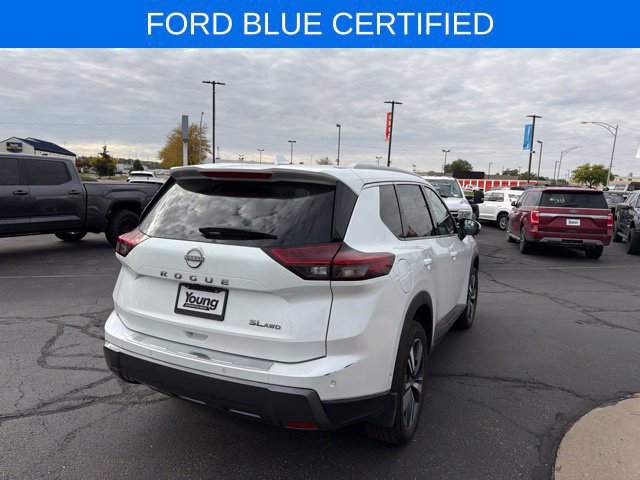 Used 2025 Nissan Rogue SL w/ SL Premium Package AWD/4WD image 6