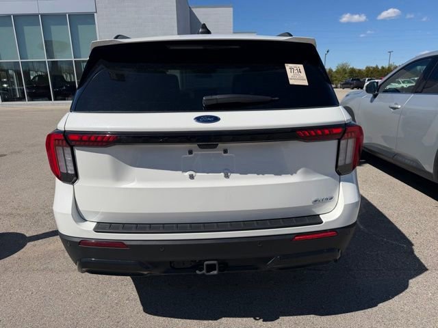 Certified 2025 Ford Explorer ST-Line AWD/4WD image 10