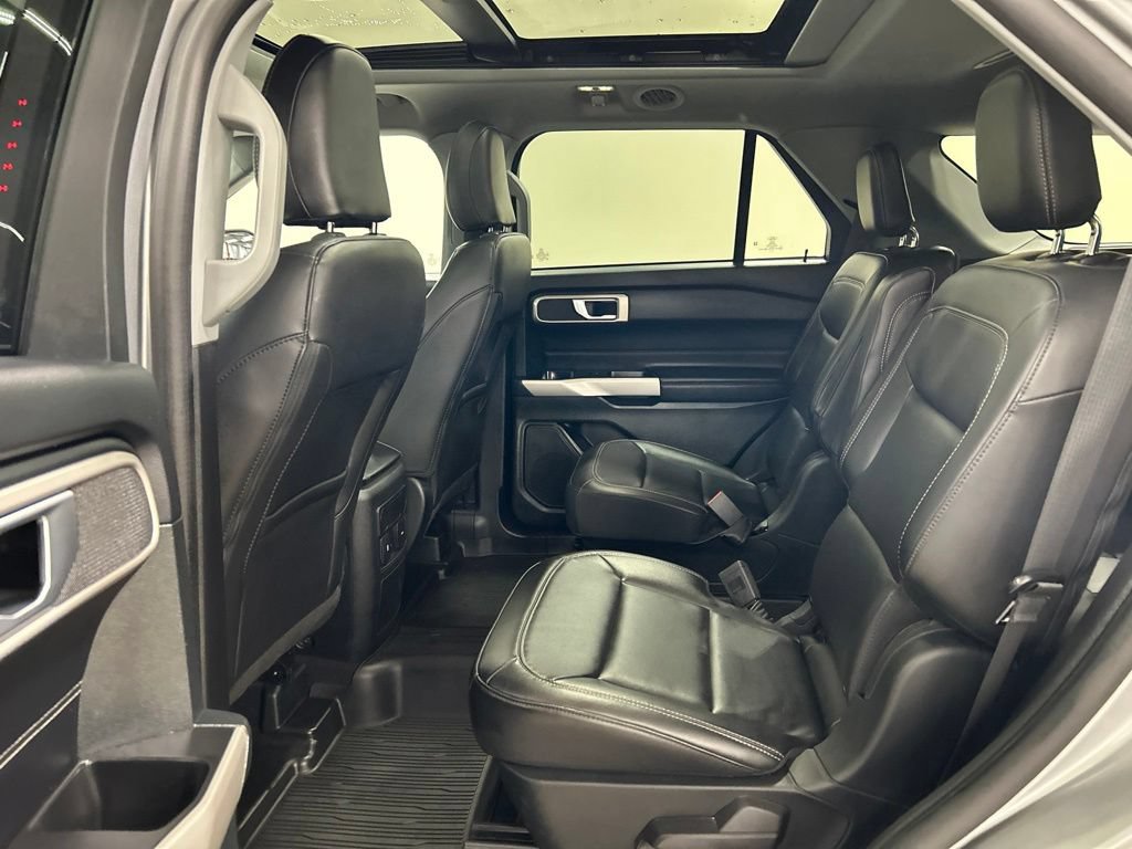 Certified 2023 Ford Explorer XLT w/ Equipment Group 202A AWD/4WD image 27