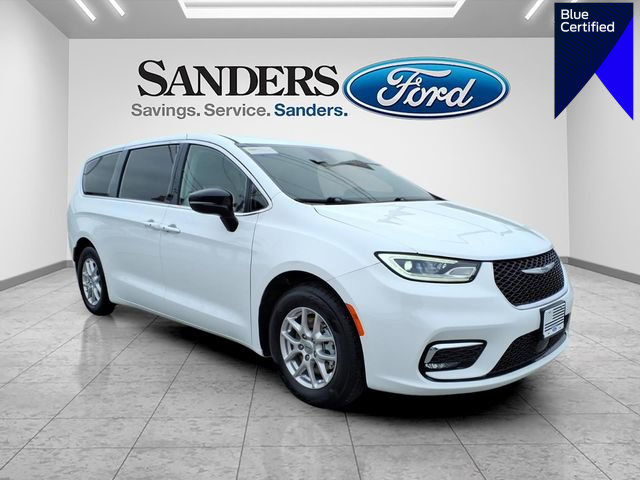 Used 2024 Chrysler Pacifica Touring-L image 1