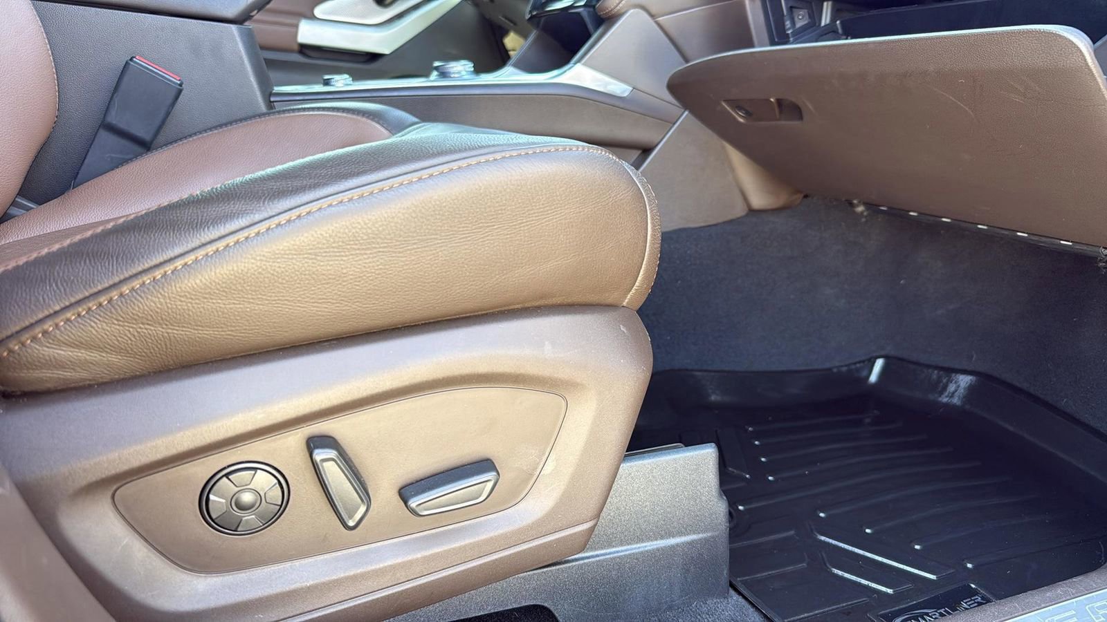 Certified 2022 Ford Explorer King Ranch w/ Premium Technology Package image 25