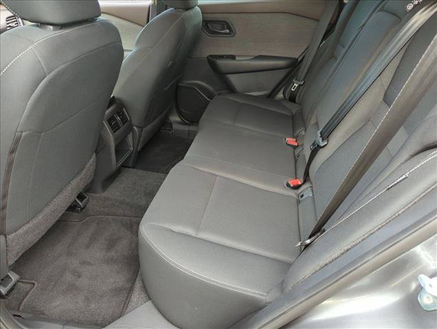 Used 2023 Nissan Rogue S FWD image 18