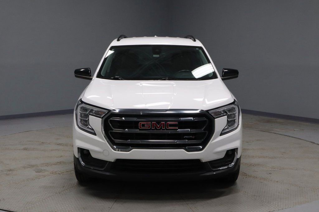Used 2022 GMC Terrain AT4 w/ Infotainment Package II image 8