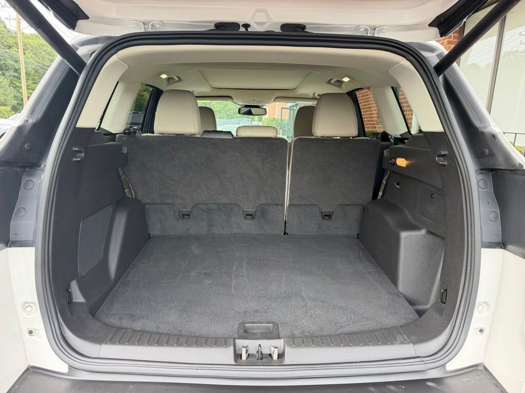 Certified 2019 Ford Escape Titanium AWD/4WD image 8