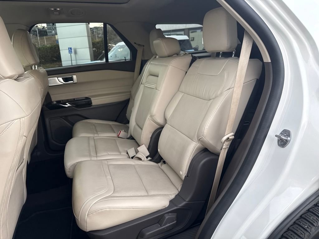 Certified 2023 Ford Explorer Platinum w/ Technology Package image 22