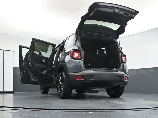 Used 2022 Jeep Renegade Altitude AWD/4WD image 40