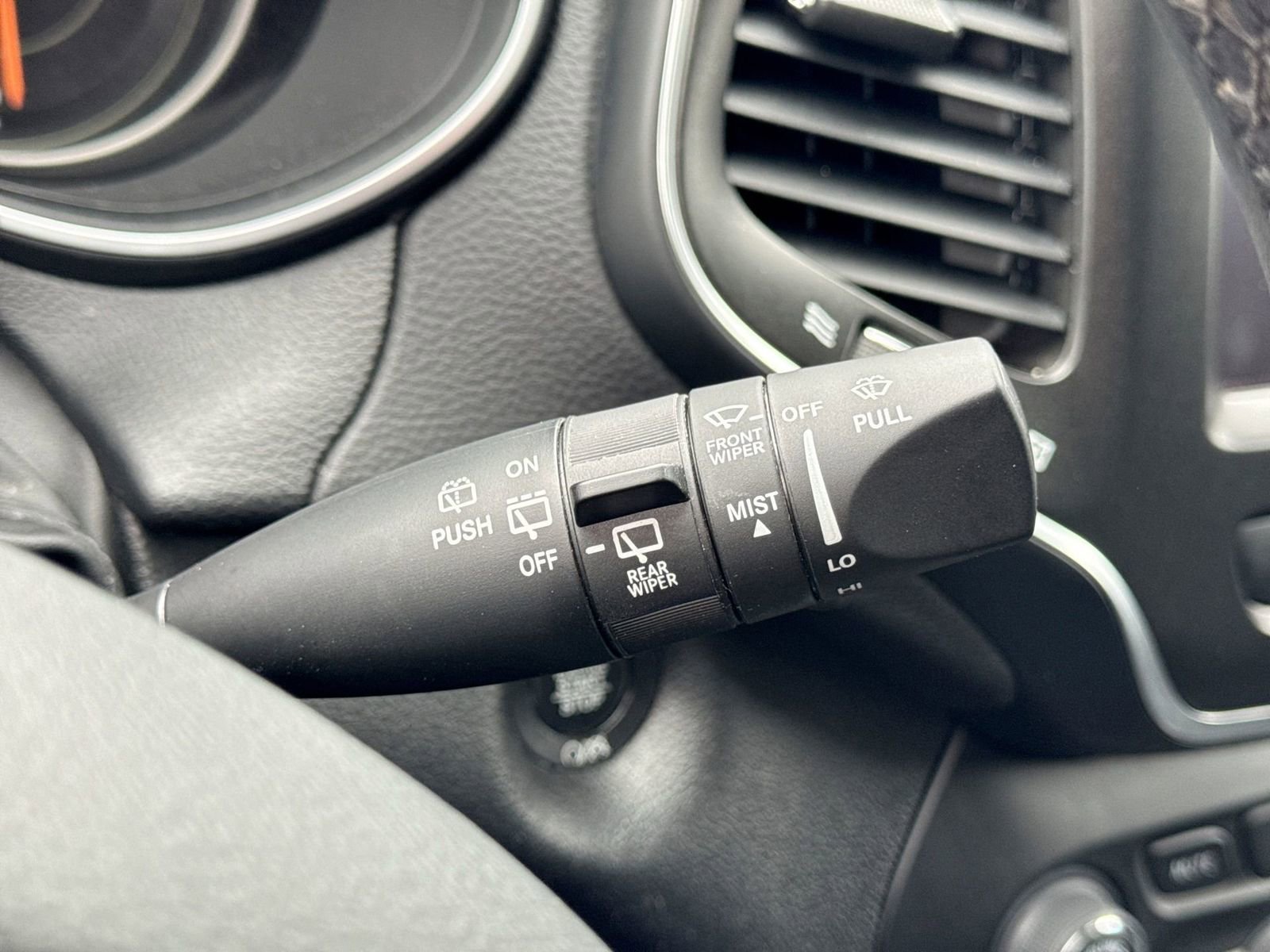 Used 2022 Jeep Cherokee Trailhawk w/ Trailhawk Elite Value Package image 27