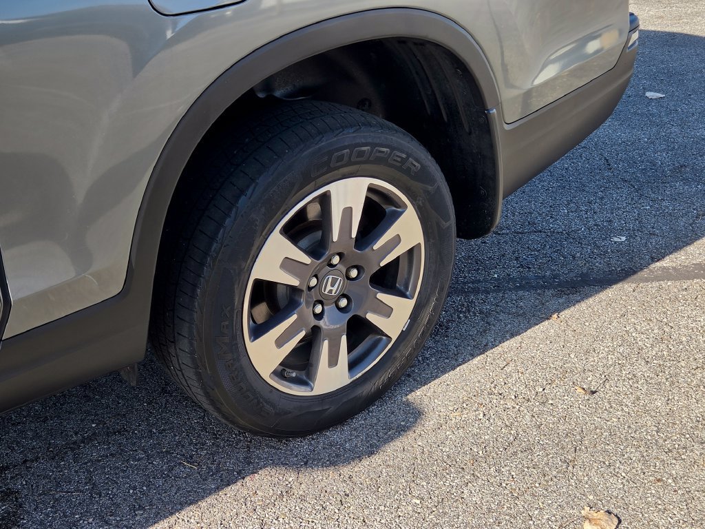 Used 2017 Honda Ridgeline RTL-T image 38