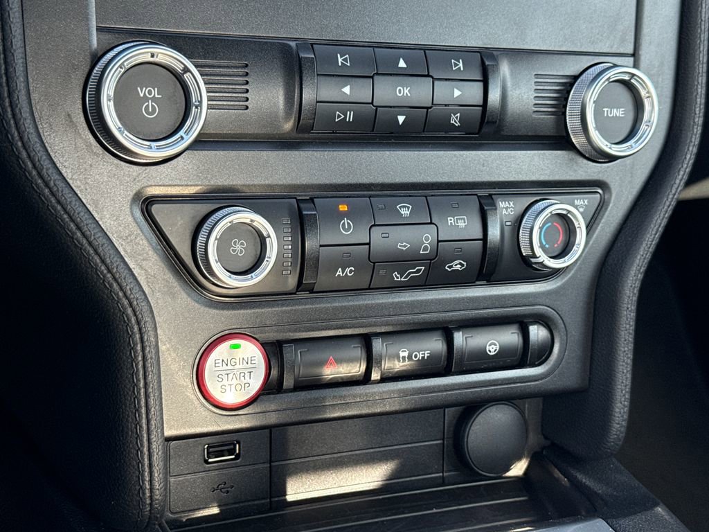 Certified 2021 Ford Mustang Coupe image 22