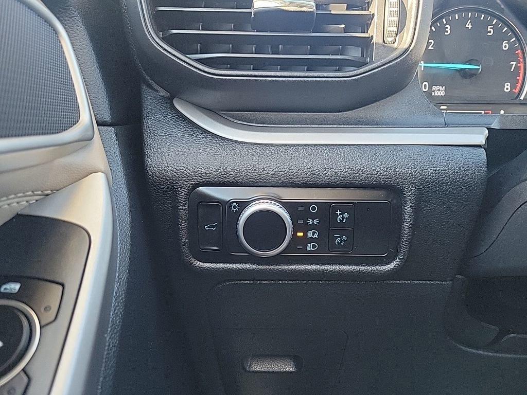 Certified 2023 Ford Explorer XLT w/ Class IV Trailer Tow Package image 27