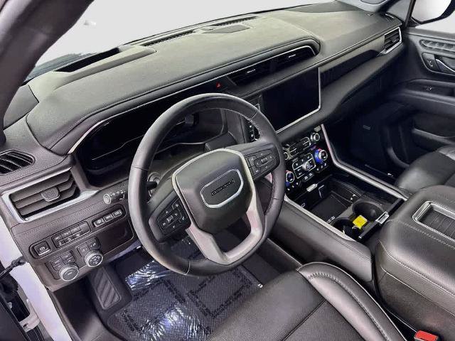 Used 2024 GMC Yukon Denali AWD/4WD image 2