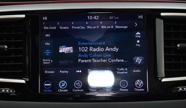 Used 2020 Chrysler Pacifica Touring-L image 21