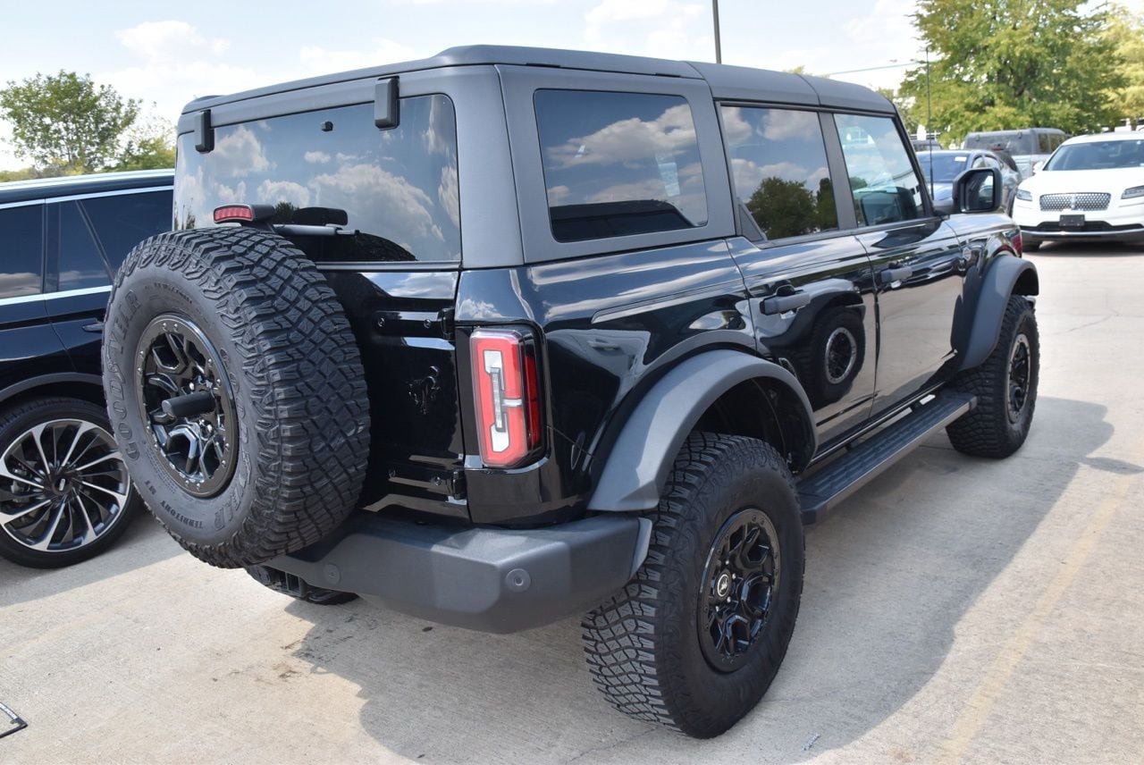 Certified 2024 Ford Bronco Wildtrak AWD/4WD image 5