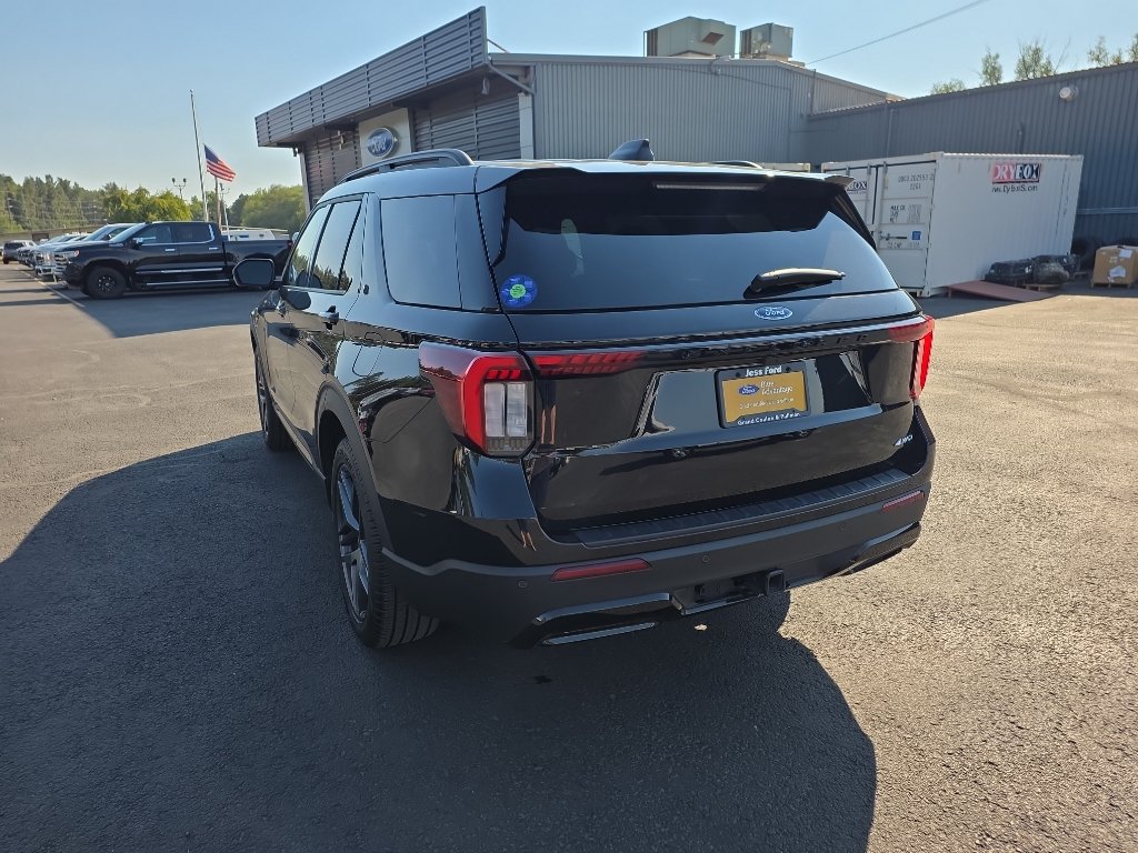Certified 2025 Ford Explorer ST-Line w/ ST-Line Street Pack AWD/4WD image 21