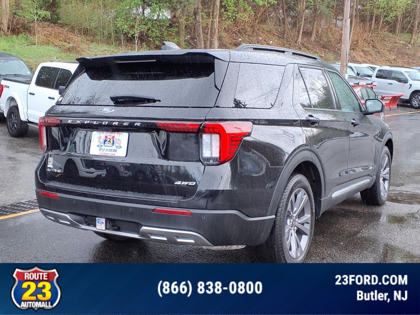 Certified 2025 Ford Explorer Active w/ Active Comfort Package AWD/4WD image 5