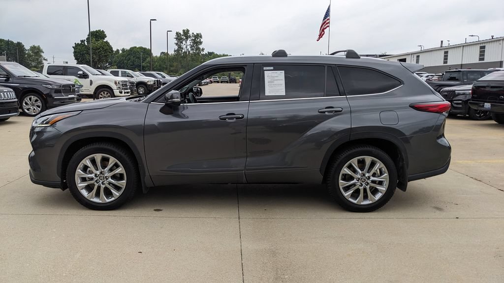 Used 2023 Toyota Highlander Limited AWD/4WD image 6