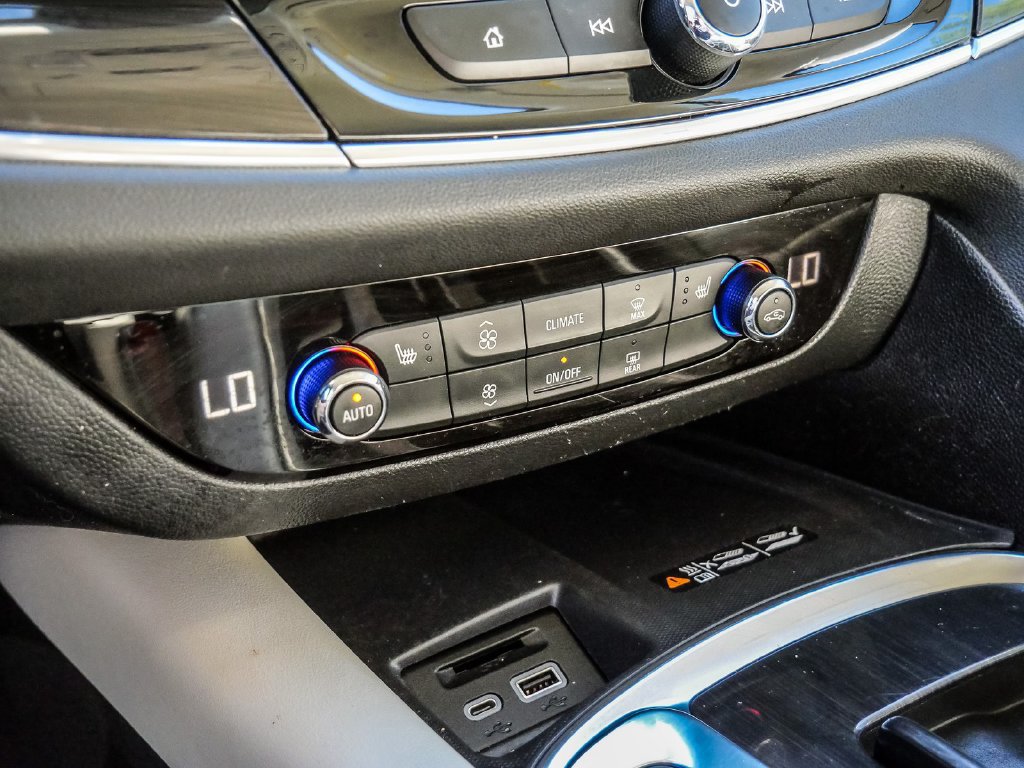 Used 2023 Buick Enclave Essence w/ Sport Touring Edition FWD image 35