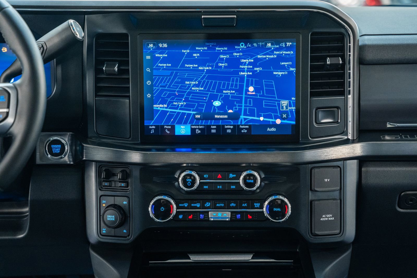 Certified 2025 Ford F250 Lariat w/ Black Appearance Package image 27