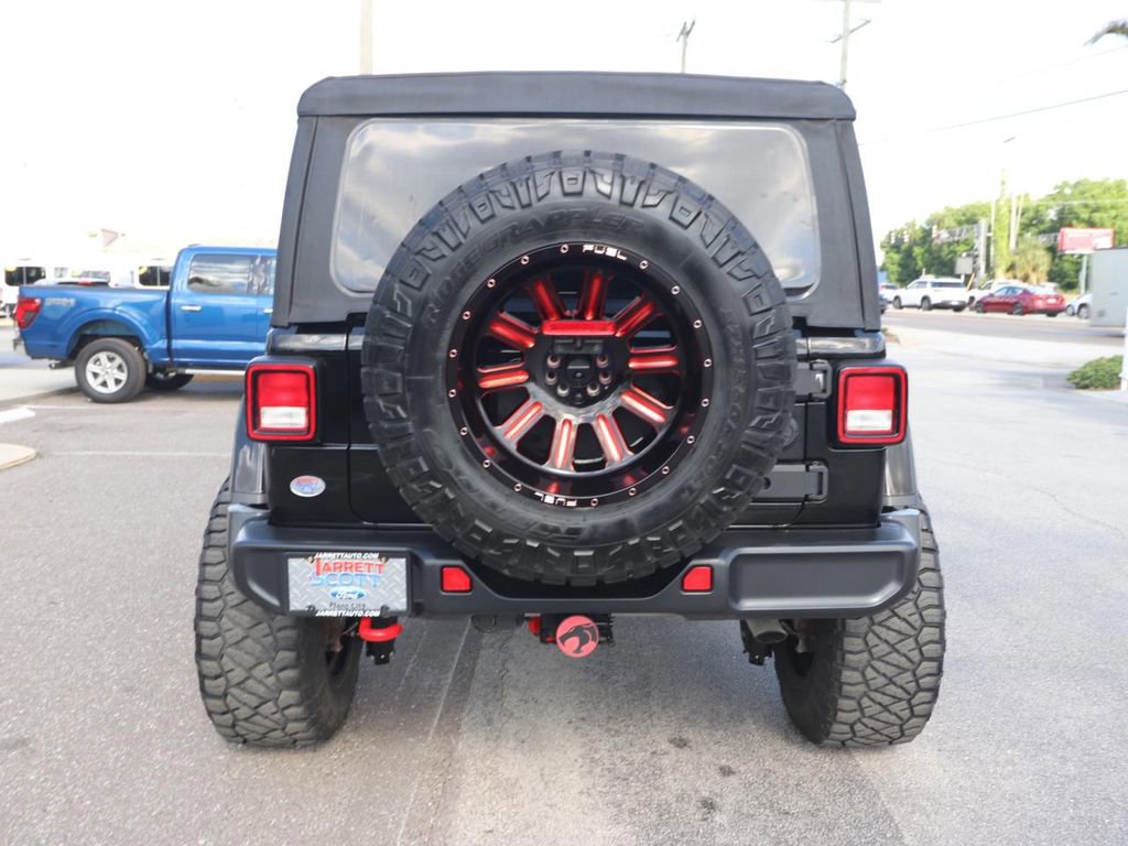 Used 2022 Jeep Wrangler Unlimited Rubicon AWD/4WD image 4