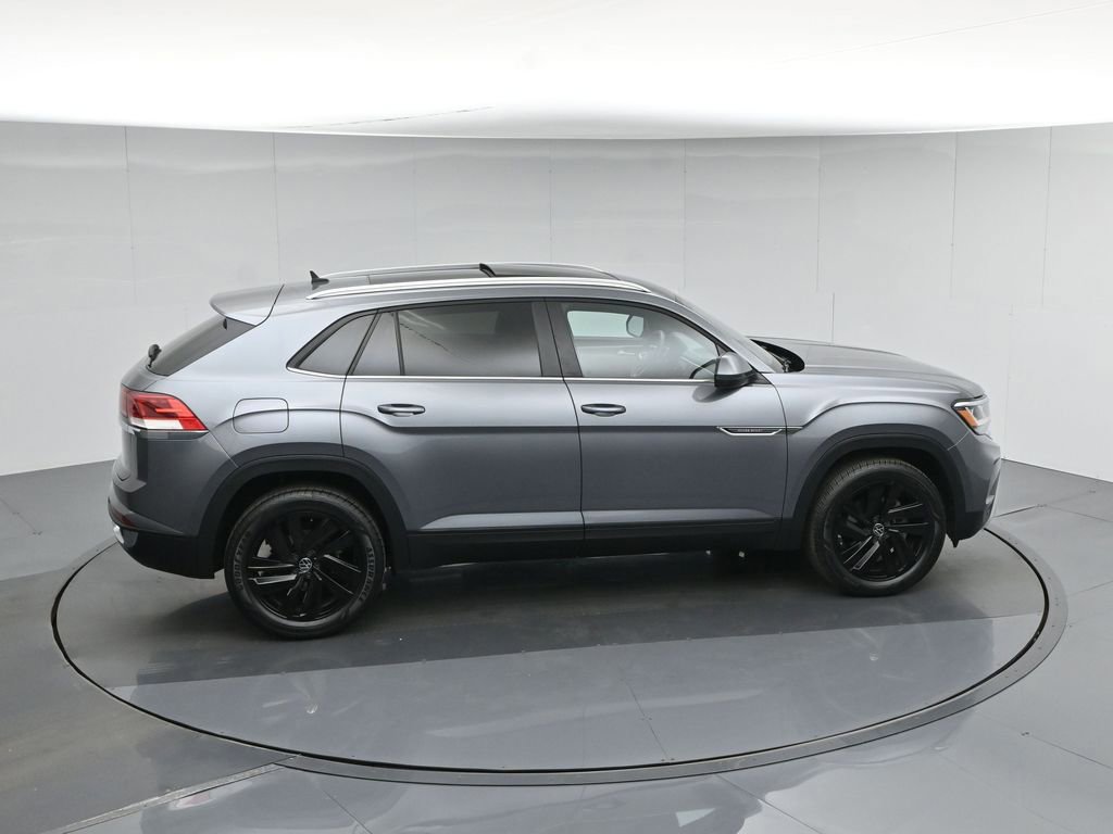 Used 2023 Volkswagen Atlas Cross Sport SE w/ Panoramic Sunroof Package image 8