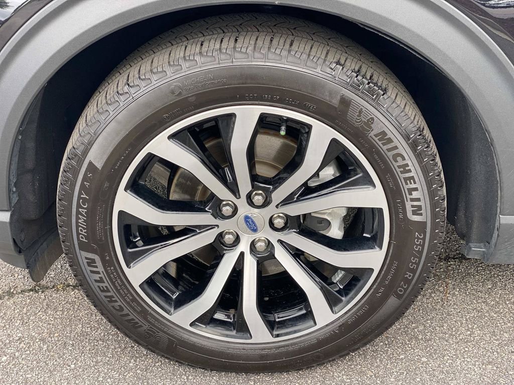 Certified 2025 Ford Explorer ST-Line w/ Premium Package RWD image 11