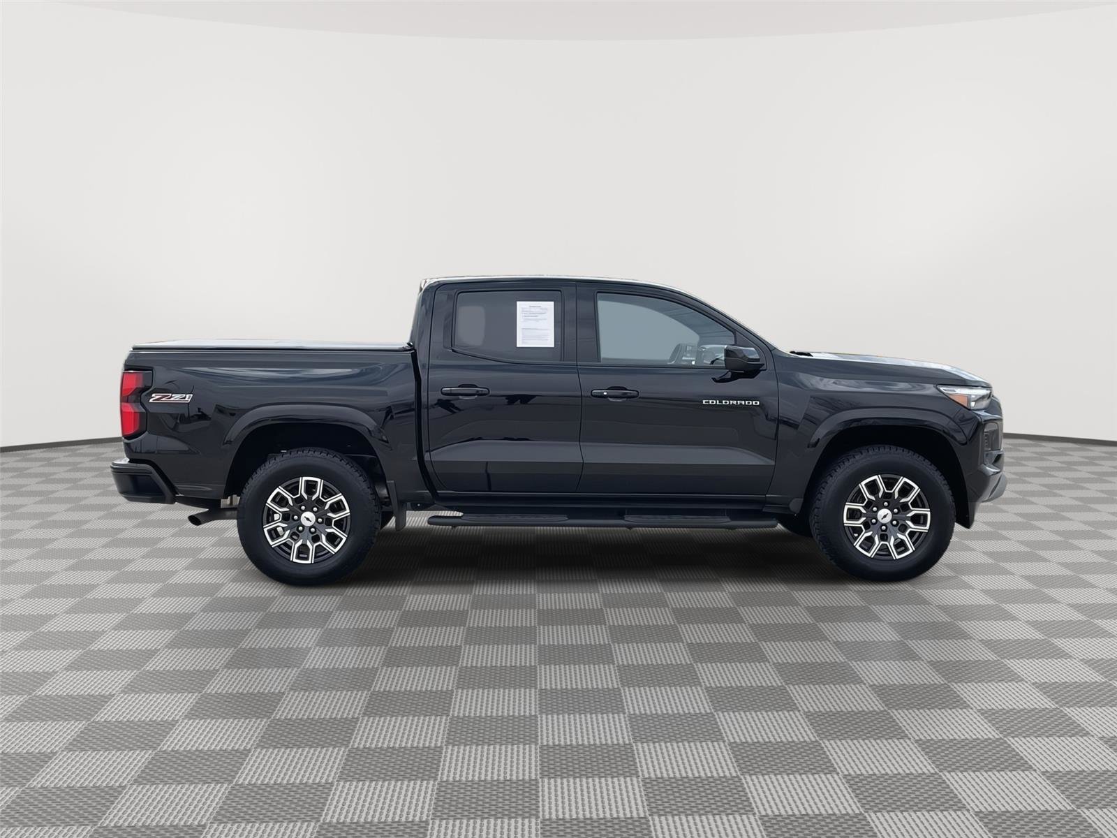 Used 2023 Chevrolet Colorado Z71 w/ Advanced Trailering Package AWD/4WD image 6