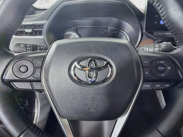 Used 2024 Toyota Venza XLE AWD/4WD image 13