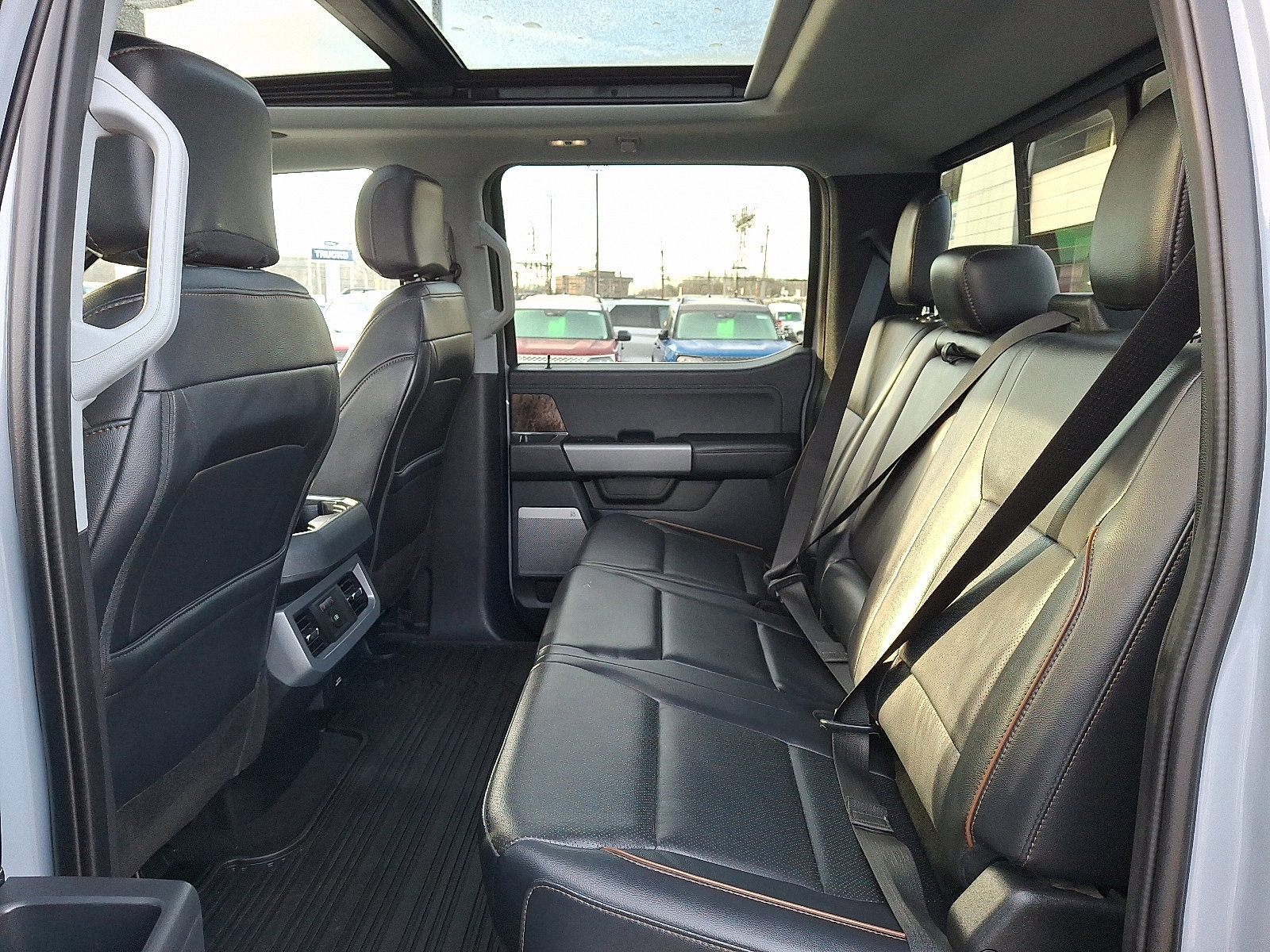 Certified 2025 Ford F350 Lariat w/ Lariat Ultimate Package image 10