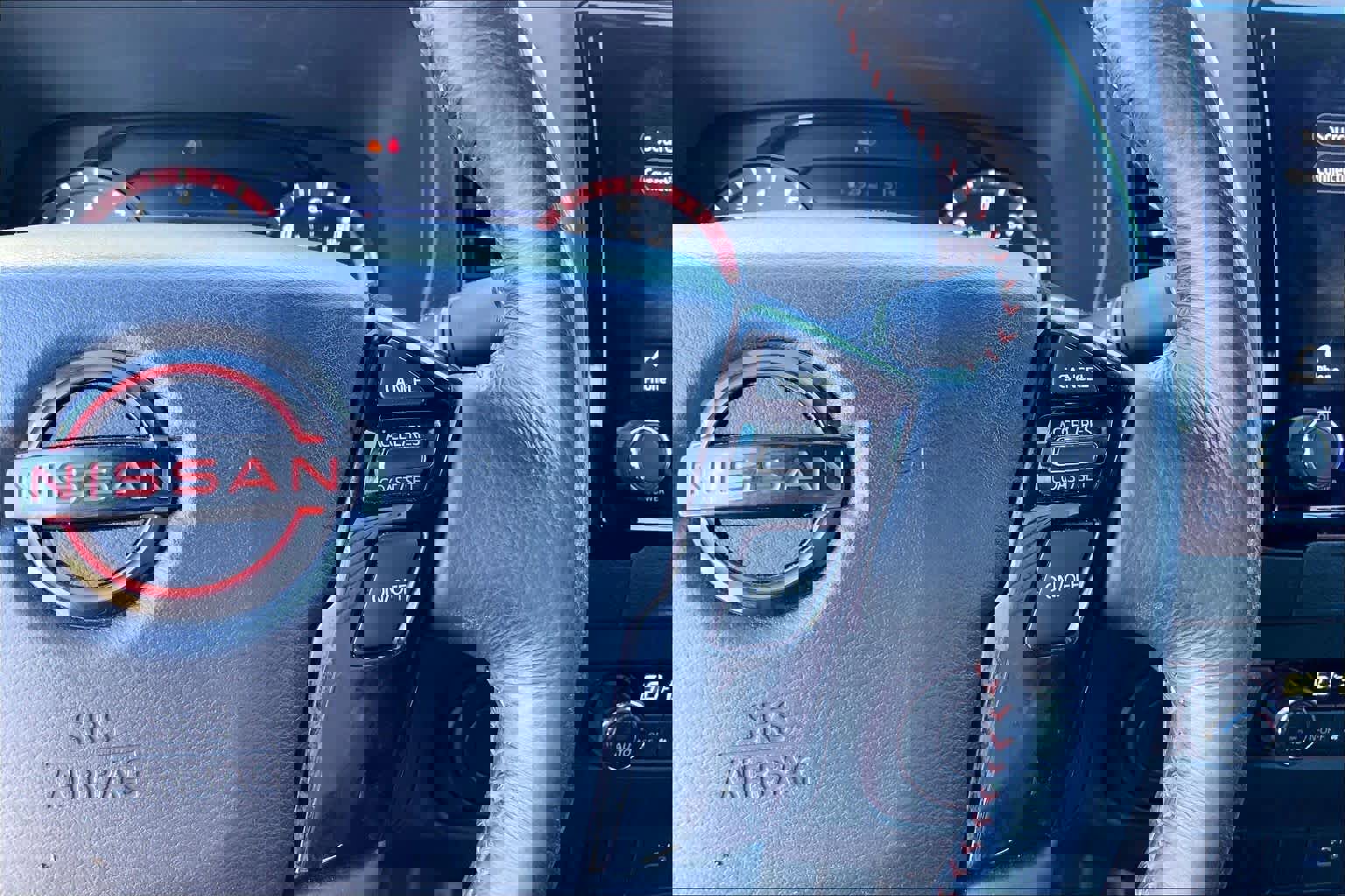 Used 2023 Nissan Frontier Pro-X w/ Tow Package image 24