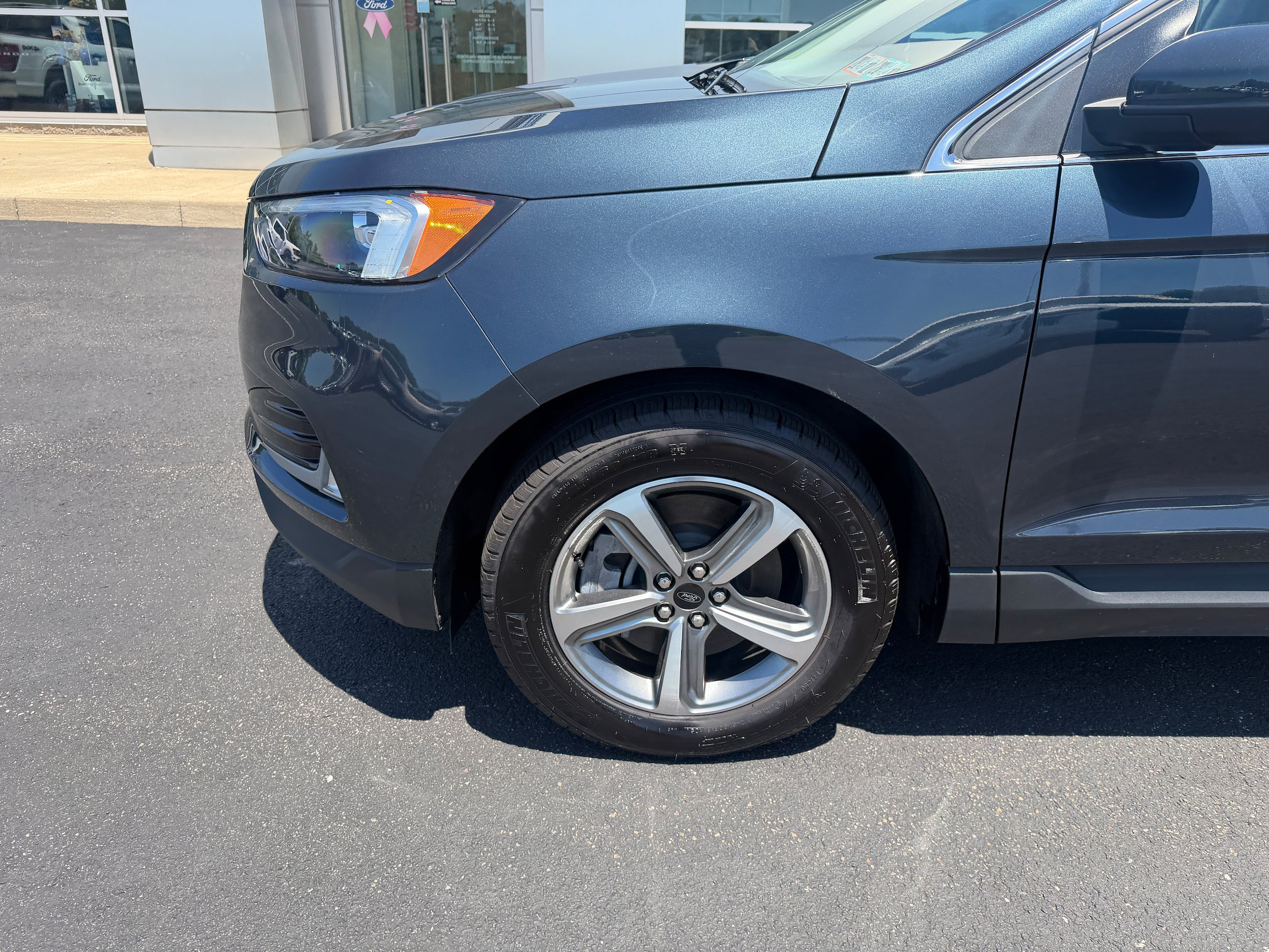 Certified 2024 Ford Edge SEL w/ Convenience Package AWD/4WD image 11