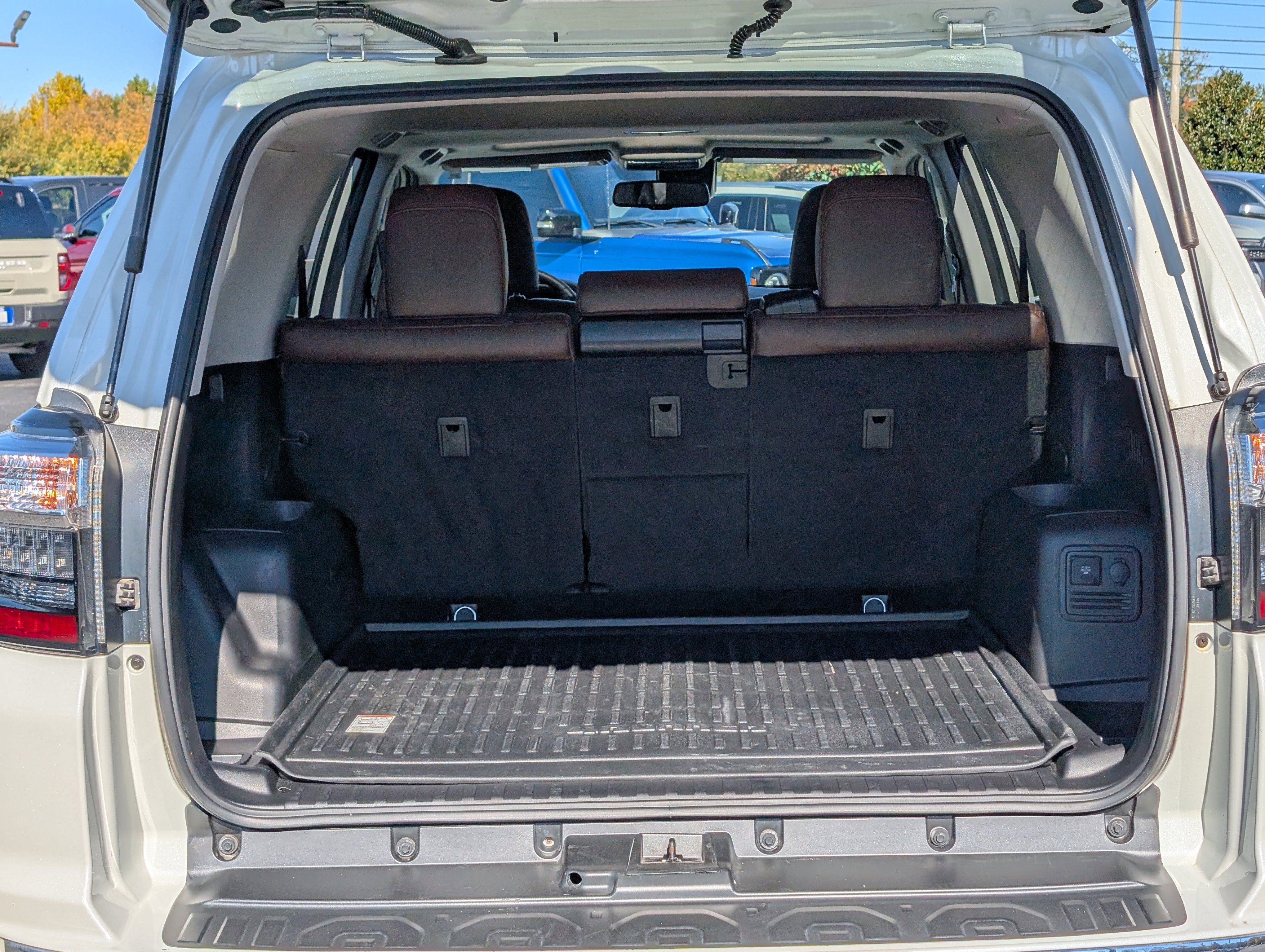 Used 2021 Toyota 4Runner Limited image 11