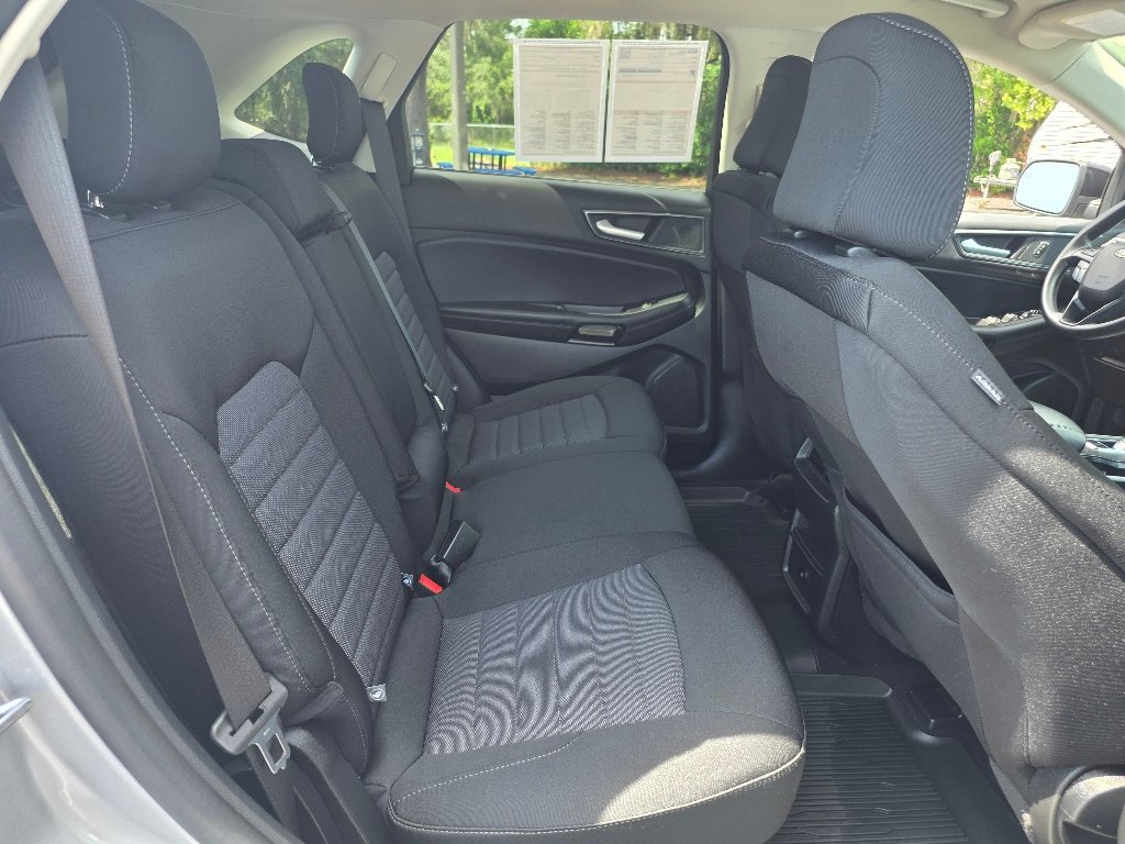 Certified 2024 Ford Edge SE w/ Black Appearance Package AWD/4WD image 16