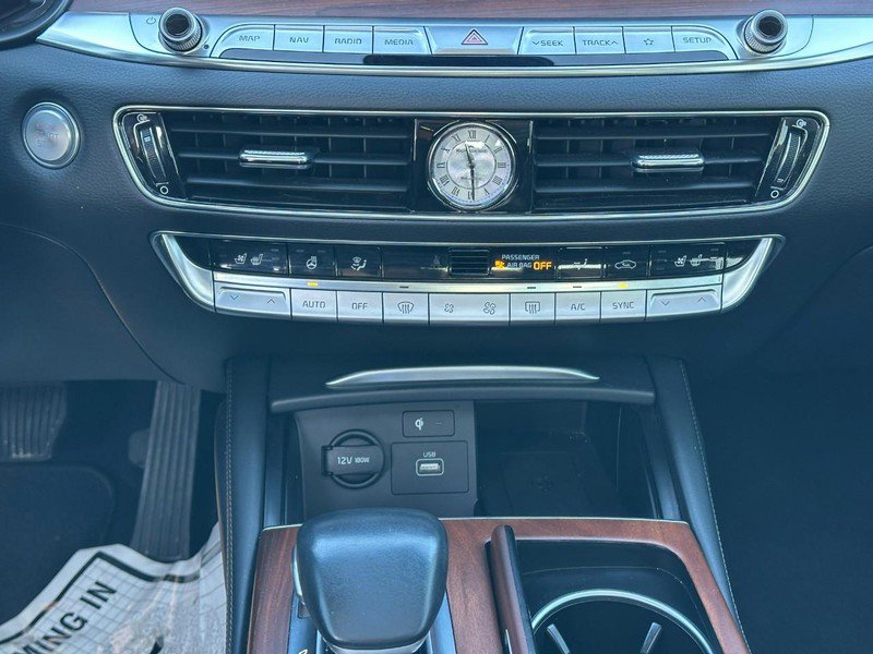 Used 2019 Kia K900 Luxury w/ VIP Package AWD/4WD image 16