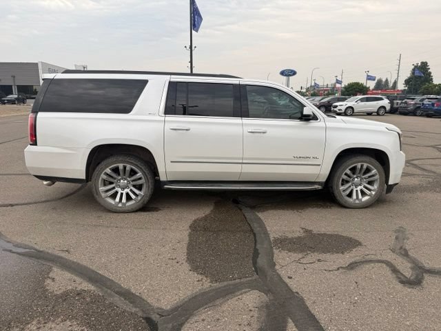 Used 2019 GMC Yukon XL SLT w/ Premium Edition AWD/4WD image 13