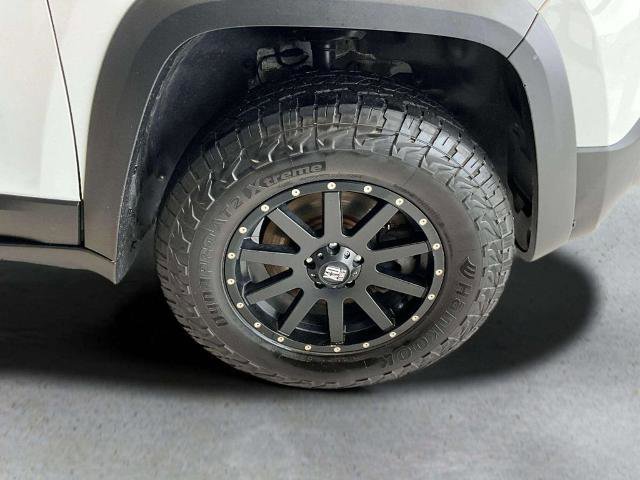 Used 2017 Jeep Cherokee Trailhawk w/ Comfort & Convenience Group image 29