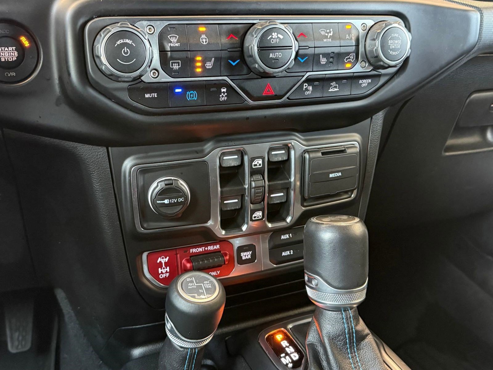 Used 2021 Jeep Wrangler Unlimited Rubicon 4xe w/ Steel Bumper Group image 28