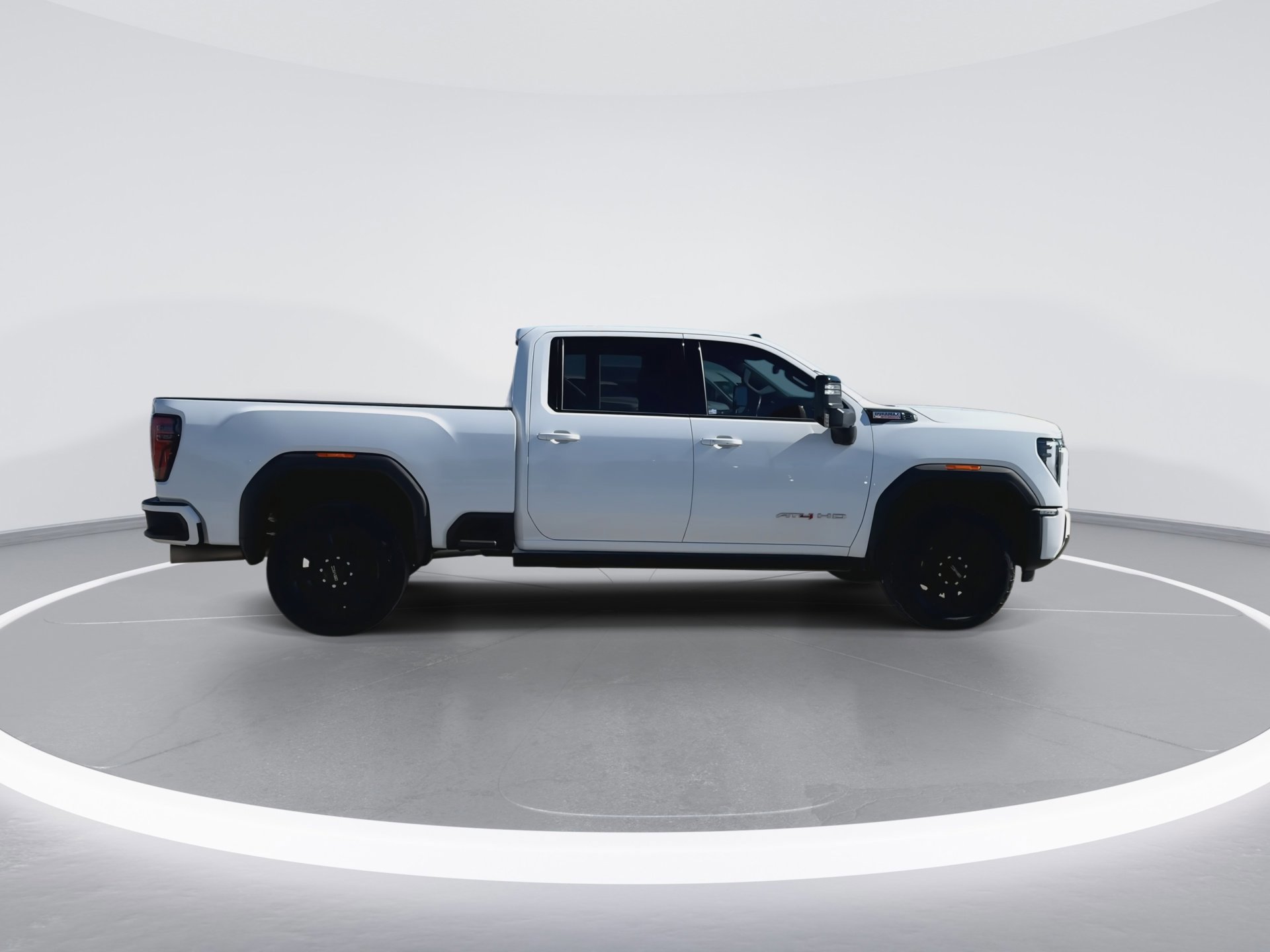 Used 2024 GMC Sierra 2500 AT4 w/ AT4 Premium Plus Package image 4