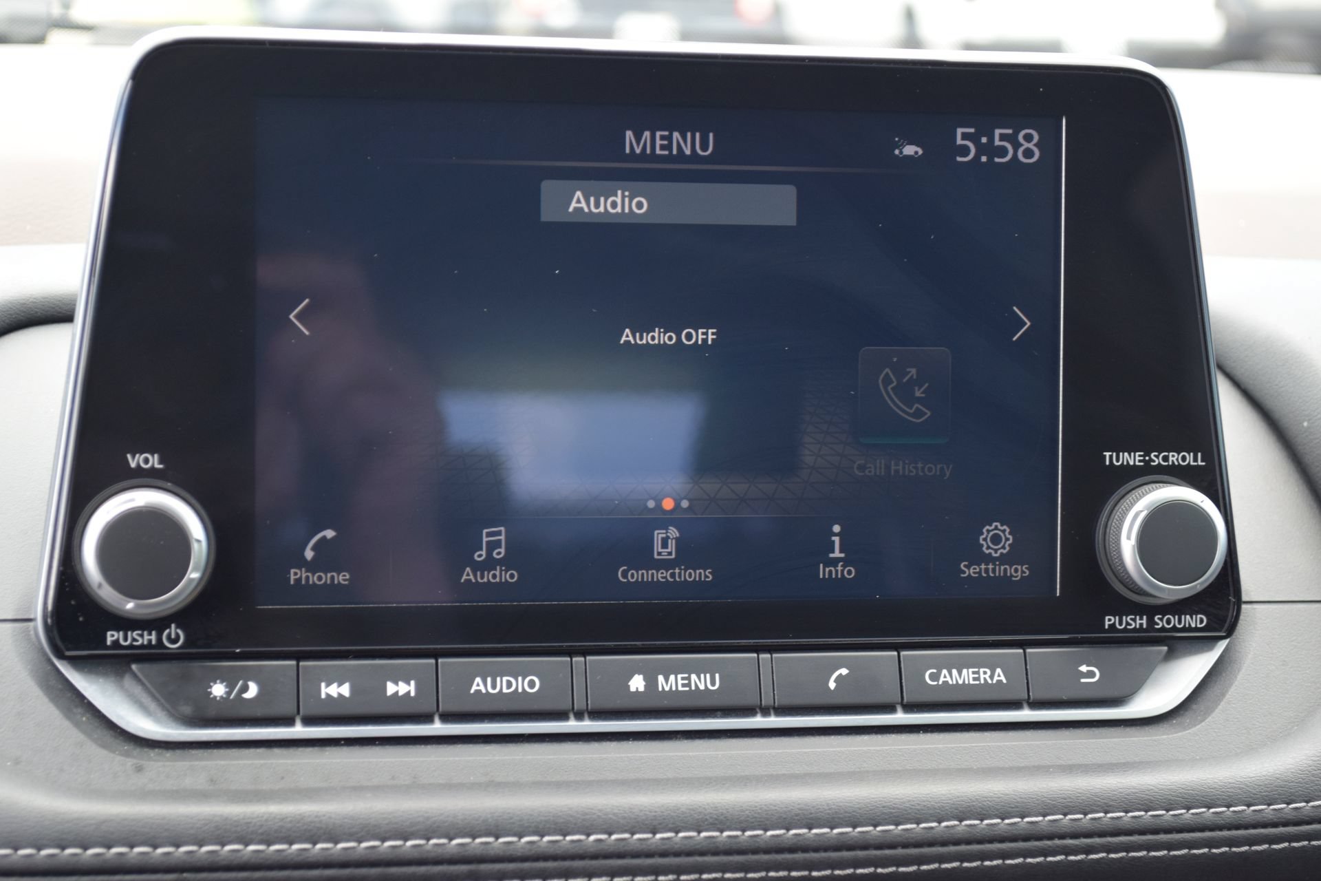 Used 2023 Nissan Rogue SV FWD image 14