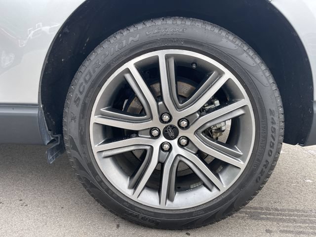 Certified 2024 Ford Edge Titanium w/ Equipment Group 301A AWD/4WD image 11