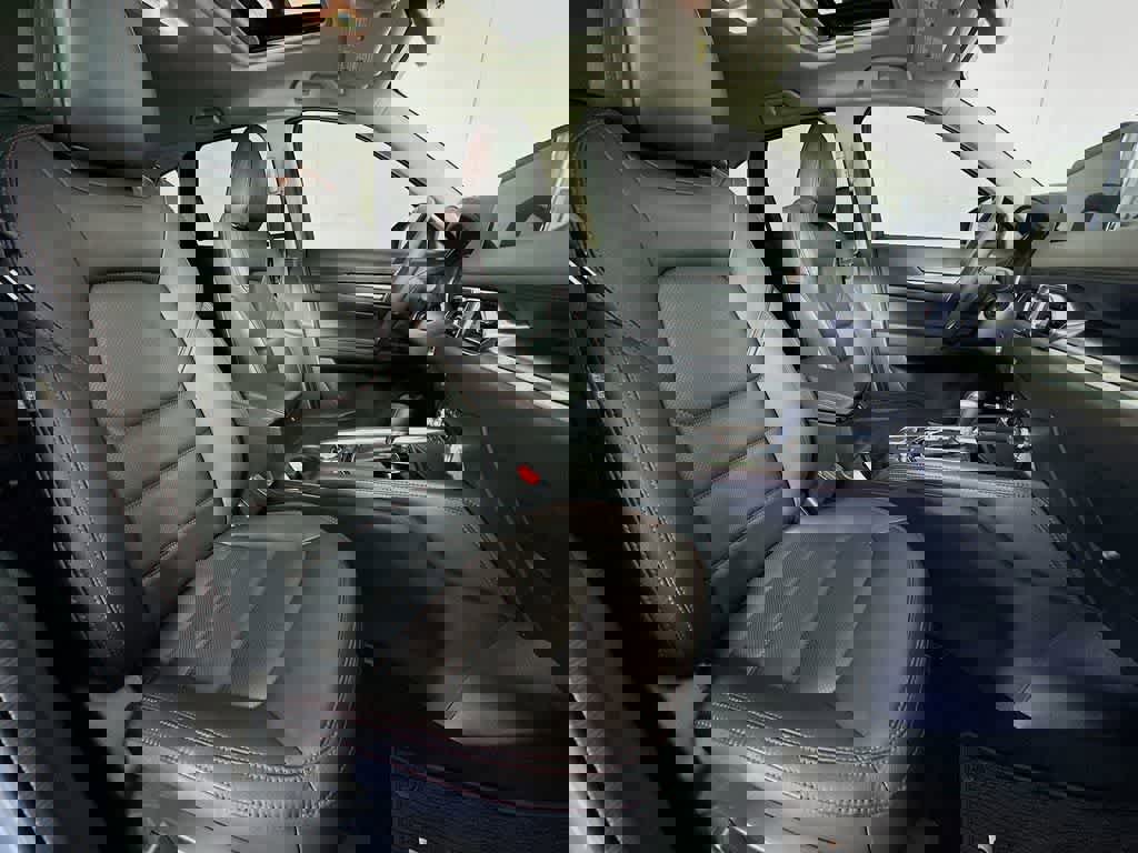 Used 2025 MAZDA CX-5 Carbon Edition image 14